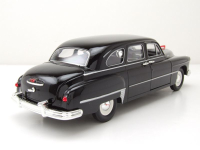 GAZ 12 ZIM 1956 schwarz Modellauto 1:24 Lucky Die Cast