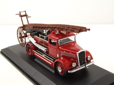 Dennis Light Four Feuerwehr 1938 rot Modellauto 1:43 Lucky Die Cast