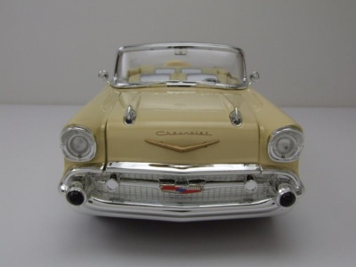 Chevrolet Bel Air Convertible 1957 hellgelb Modellauto 1:18 Lucky Die Cast