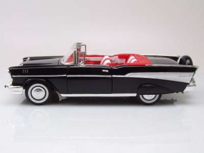 Chevrolet Bel Air Convertible 1957 schwarz Modellauto 1:18 Lucky Die Cast