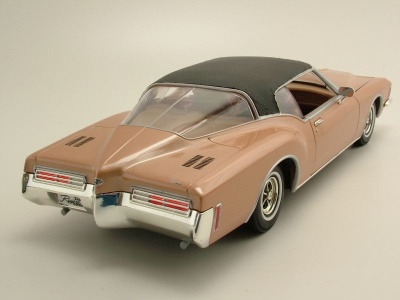 No483ミニカー1/18箱なし1971 Buick Riviera GS No483ミニカー1/18箱