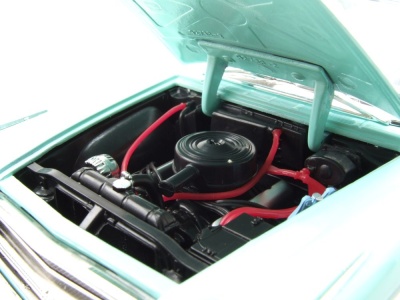 DeSoto Adventurer 1961 hellgrün weiß Modellauto 1:18 Lucky Die Cast