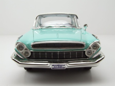 DeSoto Adventurer 1961 hellgrün weiß Modellauto 1:18 Lucky Die Cast