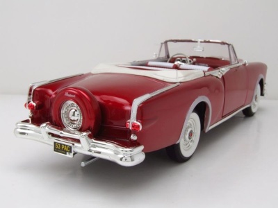 Packard Caribbean Convertible 1953 rot metallic Modellauto 1:18 Lucky Die Cast