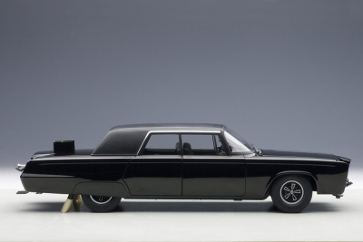 Chrysler Imperial 1965 Black Beauty - The Green Hornet (TV Serie) schwarz Modellauto 1:18 Autoart