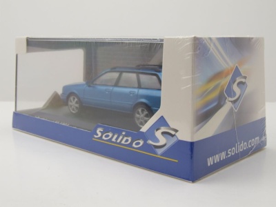 Volvo 220 Amazon Kombi 1962 graublau Modellauto 1:43 Triple9