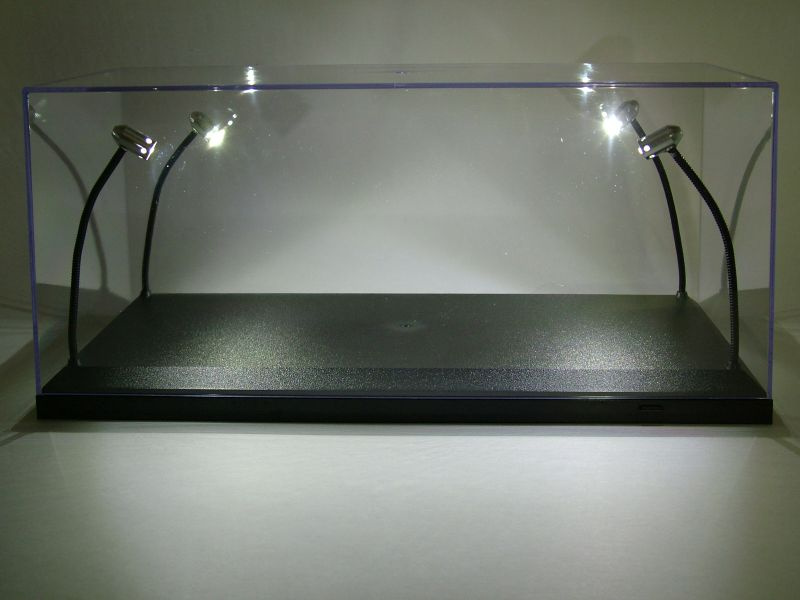 Vitrine unique noir avec 4 lampes LED mobiles pour l'échelle 1/18