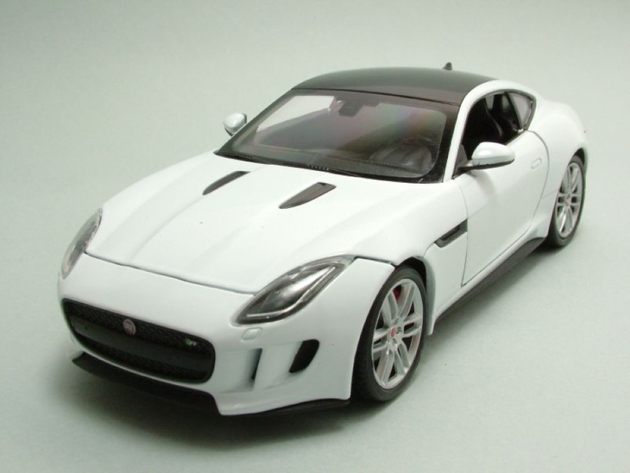 Jaguar F-Type Coupe 2014 weiß Modellauto 1:24 Welly