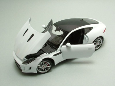 Jaguar F-Type Coupe 2014 weiß Modellauto 1:24 Welly