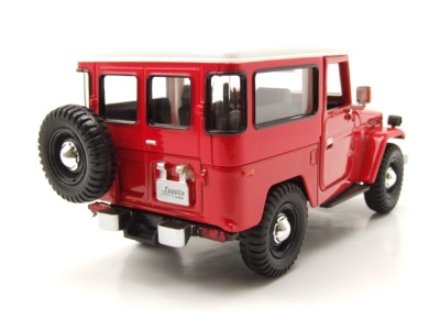Toyota FJ40 Land Cruiser 1974 rot weiß Modellauto 1:24 Motormax