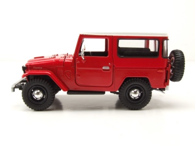 Toyota FJ40 Land Cruiser 1974 rot weiß Modellauto 1:24 Motormax