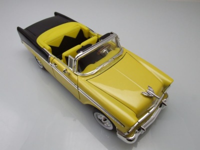 Chevrolet Bel Air Convertible 1956 gelb metallic schwarz Modellauto 1:18 Lucky Die Cast