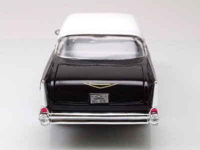 Chevrolet Bel Air 1957 schwarz weiß Modellauto 1:24 Motormax