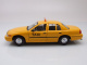 Ford Crown Victoria 1999 Taxi gelb Modellauto 1:24 Welly