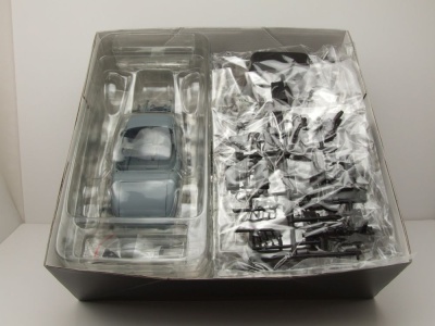 Ford Roadster 1932 Hot Rod Bausatz Modellauto 1:18 Acme