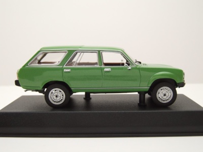 Peugeot 504 Break Dangel Kombi 1980 grün metallic Modellauto 1:43 Norev