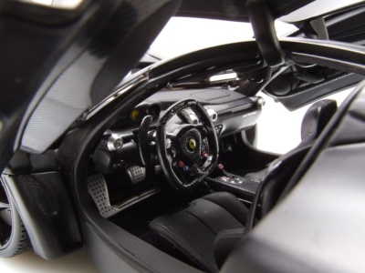Ferrari LaFerrari 2014 matt schwarz Modellauto 1:18 Bburago