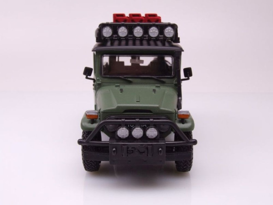 Miniature Toyota FJ 40 1974 – Vert Pâle Toit Blanc – Motormax 1/24 – Neuf