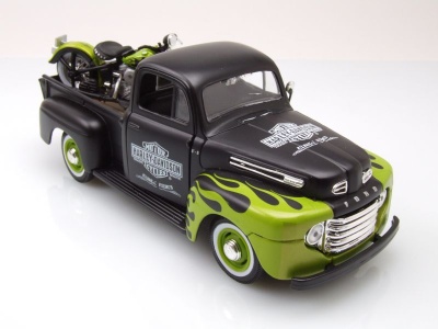 Ford F-1 Pick Up 1948 schwarz/grün mit Harley Davidson FL Panhead Modellauto 1:24 Maisto