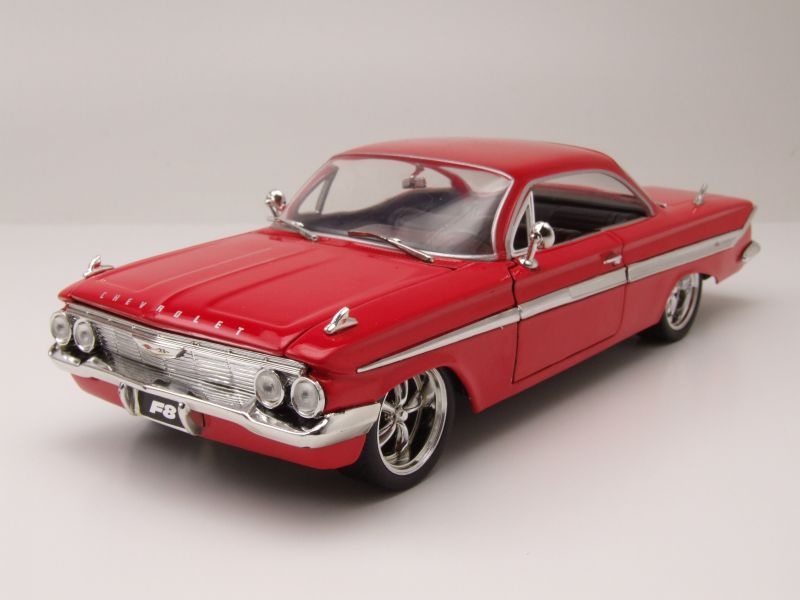 Chevrolet Impala 1961 rot Dom Fast & Furious 8 Modellauto 1:24 Jada Toys