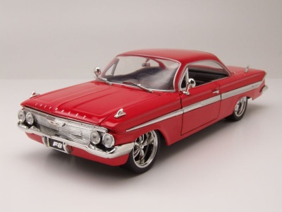Chevrolet Impala 1961 rot - Dom Fast & Furious 8...