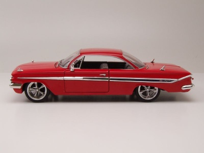 Chevrolet Impala 1961 rot Dom Fast & Furious 8 Modellauto 1:24 Jada Toys