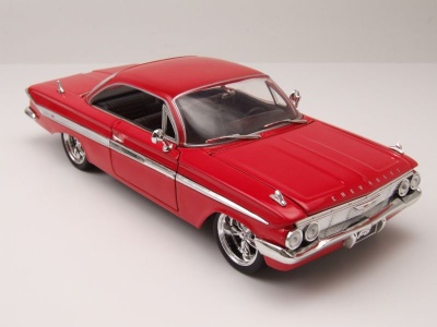 Chevrolet Impala 1961 rot Dom Fast & Furious 8 Modellauto 1:24 Jada Toys