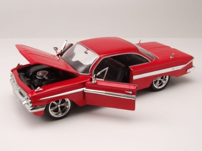 Chevrolet Impala 1961 rot Dom Fast & Furious 8 Modellauto 1:24 Jada Toys