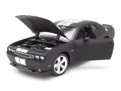 Dodge Challenger SRT 2012 matt schwarz Modellauto 1:24 Welly