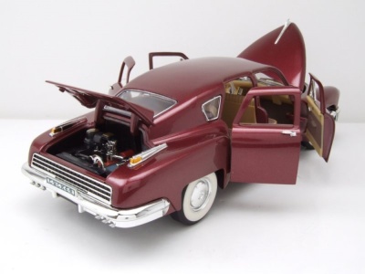 Tucker Torpedo 1948 dunkelrot metallic Modellauto 1:18 Lucky Die Cast