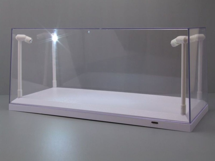 LED Beleuchtete Vitrine Für 1:18 Modellautos – Weiße Basis, 35x15x16 Cm, Perfekt Für Sammlerstücke