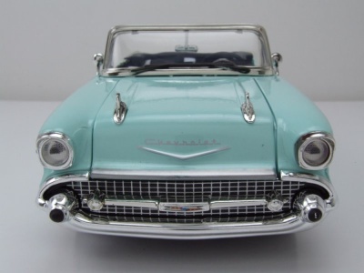 Chevrolet Bel Air Convertible 1957 hellgrün Modellauto 1:18 Motormax