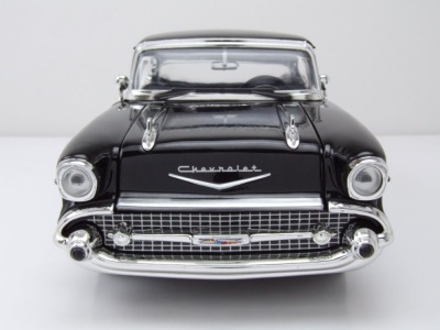 Chevrolet Bel Air Hardtop 1957 schwarz Modellauto 1:18 Motormax