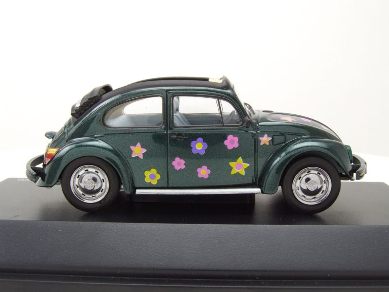VW Käfer 1600 Open Air grün metallic mit Blumendeko...