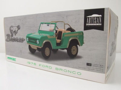 Ford Bronco 1976 offen grün Modellauto 1:18 Greenlight Collectibles