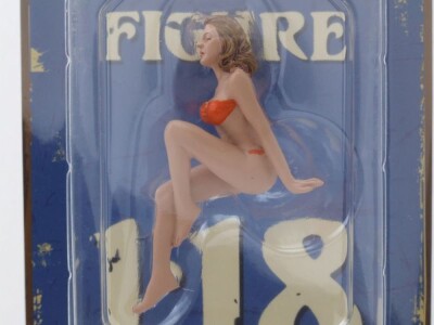 Figur Bikini Girl November orange für 1:18 Modelle...