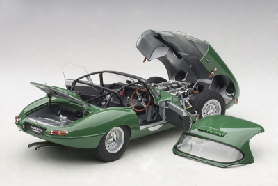 Jaguar E-Type Lightweight grün Modellauto 1:18 Autoart