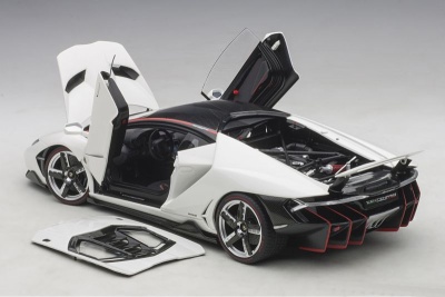 Lamborghini Centenario LP770-4 2017 weiß Modellauto 1:18 Autoart