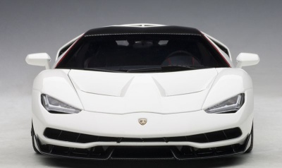 Lamborghini Centenario LP770-4 2017 weiß Modellauto 1:18 Autoart