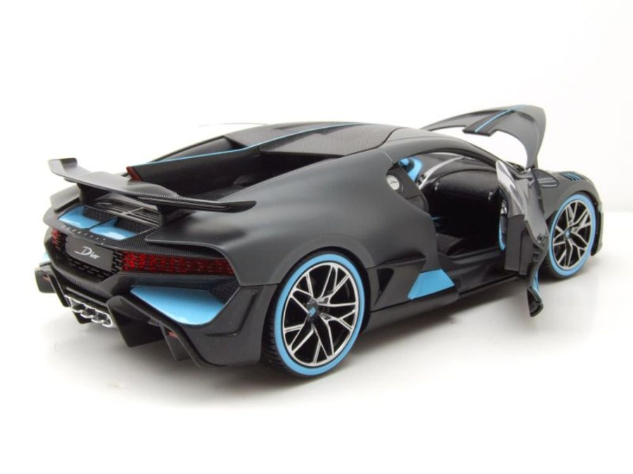 Modellauto Bugatti Divo 2018 matt grau hellblau Modellauto ...