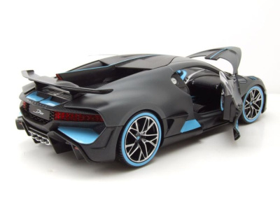 Bugatti Divo 2018 matt grau hellblau Modellauto 1:18 Bburago