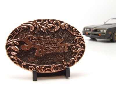 Pontiac Firebird Trans Am 1977 schwarz Smokey and the Bandit mit Metallschild Modellauto 1:24 Jada Toys