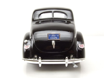 Ford Deluxe Coupe 1940 schwarz mit Flammen Modellauto 1:18 Motormax