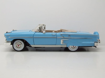 Chevrolet Impala Convertible 1958 hellblau Modellauto 1:18 Motormax