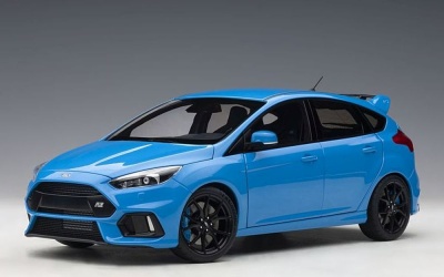 Ford Focus RS 2016 blau Modellauto 1:18 Autoart