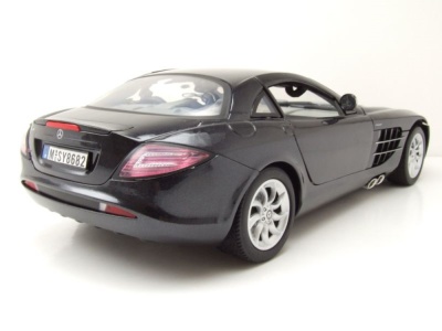 Mercedes SLR McLaren 2005 schwarz metallic Modellauto 1:12 Motormax
