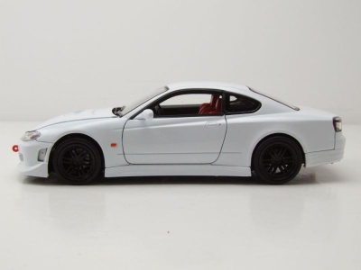 Nissan Silvia S-15 1999 weiß Modellauto 1:24 Welly