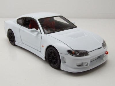 Nissan Silvia S-15 1999 weiß Modellauto 1:24 Welly