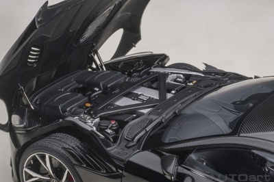 Aston Martin DBS Superleggera 2019 jet black schwarz Modellauto 1:18 Autoart