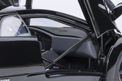 Lamborghini Diablo GT-R 1999 schwarz Modellauto 1:18 Autoart